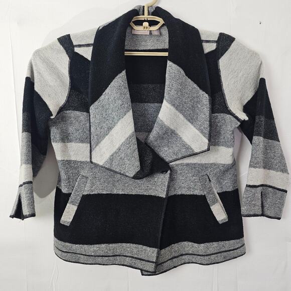 Chicos Womens Button Cardigan Coat Sz 0 Black and White Draped Wool Blend - Picture 1 of 12